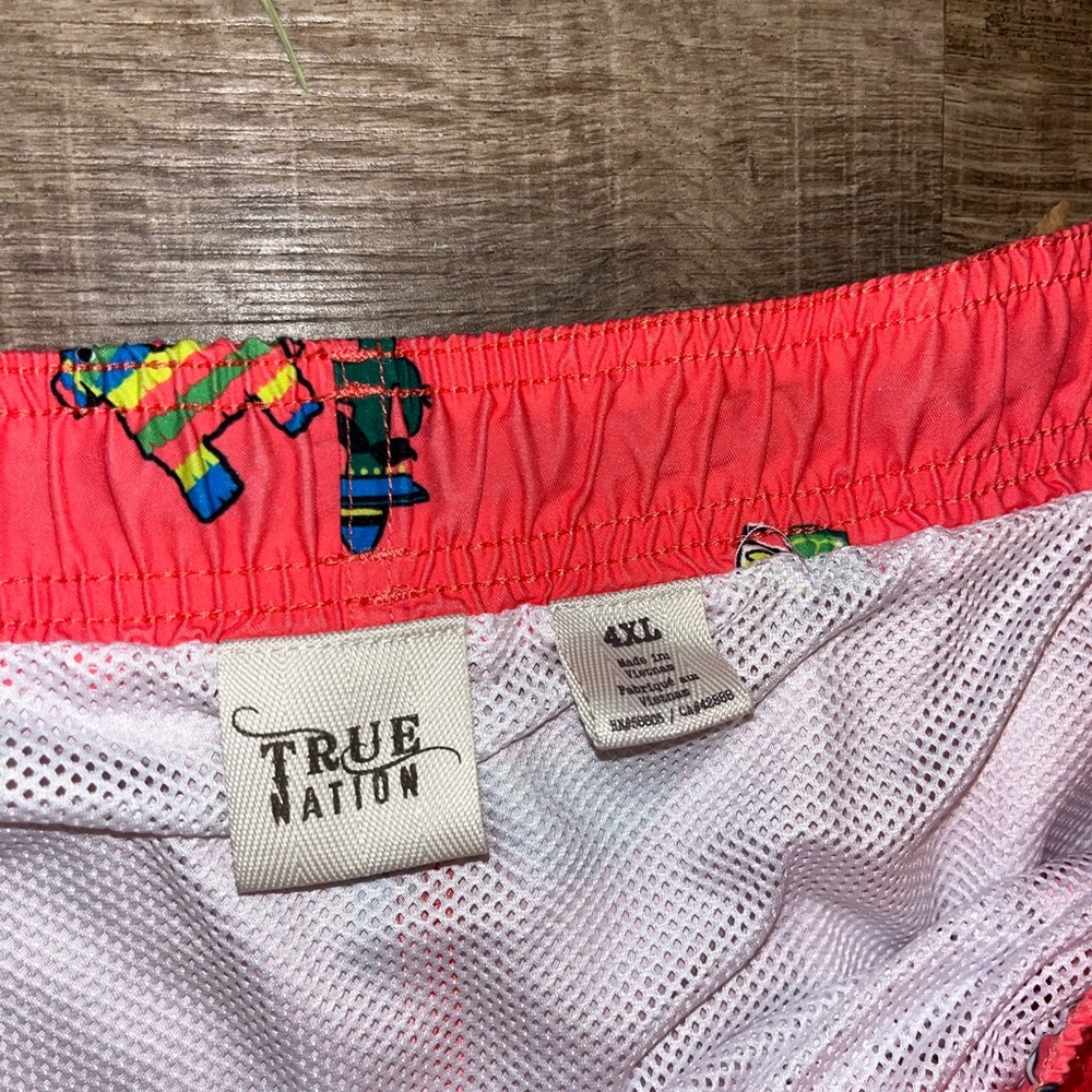 True Nation Coral Pink Margaritas, Limes & Piñatas Swimsuit - Men's Size 4XL EUC - Picture 4 of 6